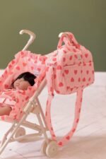 Accessoire poupon - Sac à langer cœur bonton + minikane – Image 3