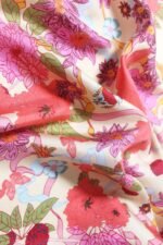 Carré 65 en soie Le jardin – Image 6