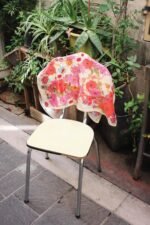 Carré 65 en soie Le jardin – Image 11