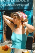 Carré 65 en soie Le jardin – Image 5